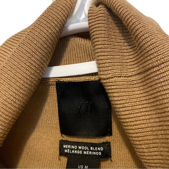 H&M | turtleneck sweater - Picture 3 of 3